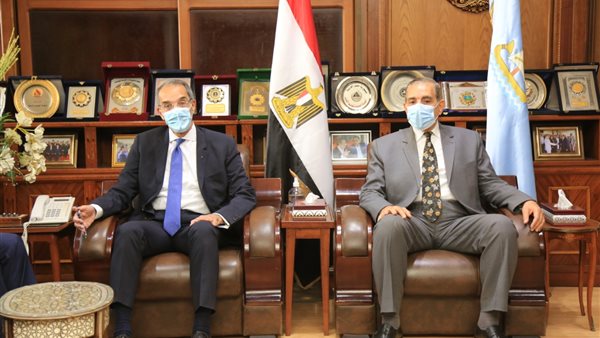 محافظ كفر الشيخ يستقبل