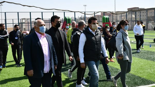 وزير الرياضة أشرف