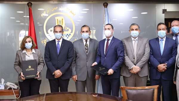 وزير الاتصالات