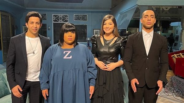 أبطال مسلسل فى بيتنا