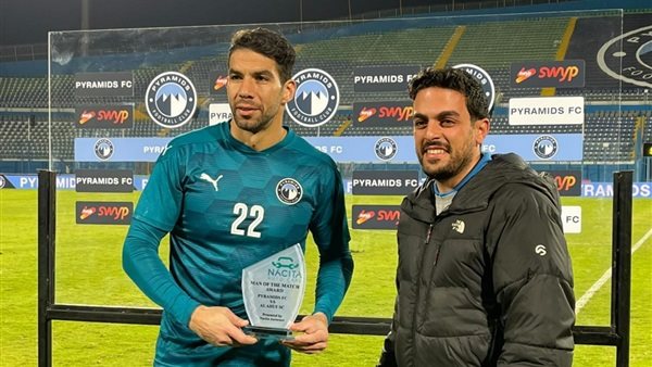 شريف إكرامي حارس