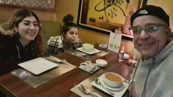 شريف منير ونجلتيه