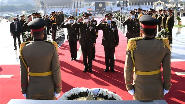 وزير الدفاع 