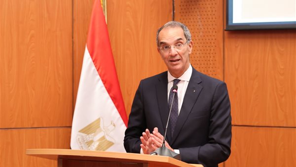 وزير الاتصالات