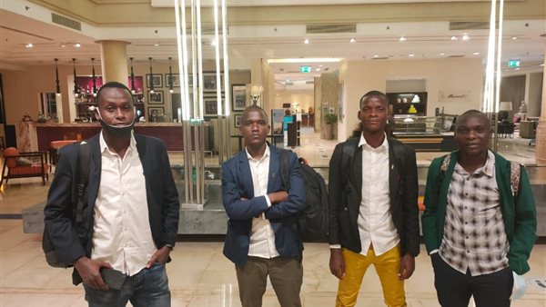 وصول حكام مباراة