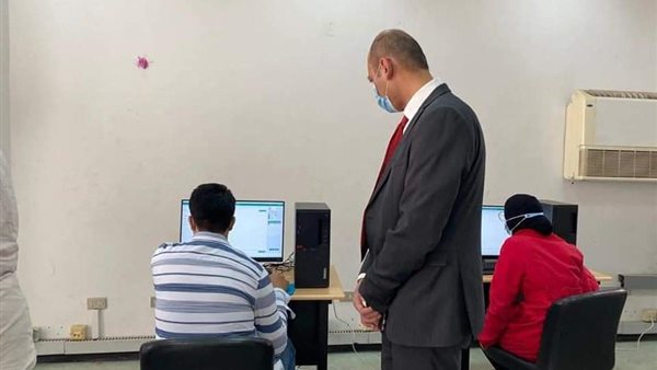 بدء الاختبارات الإلكترونية