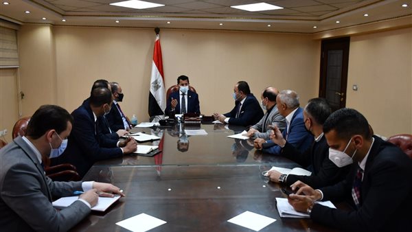 وزير الرياضة أشرف