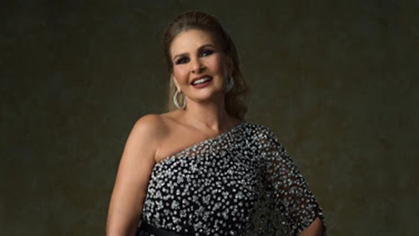 النجمة يسرا