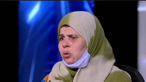 والدة الطفلة 