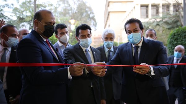 وزيرا الرياضة والتعليم