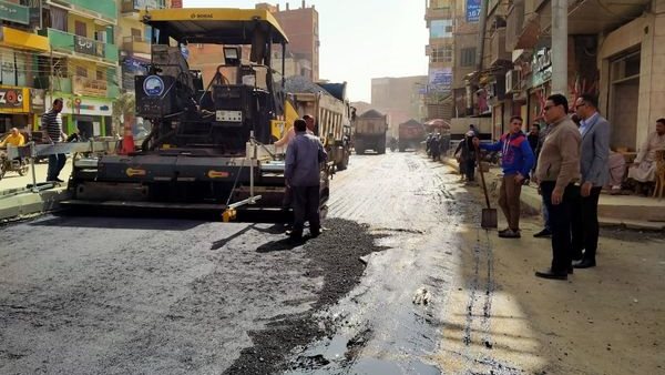 جانب من أعمال رصف