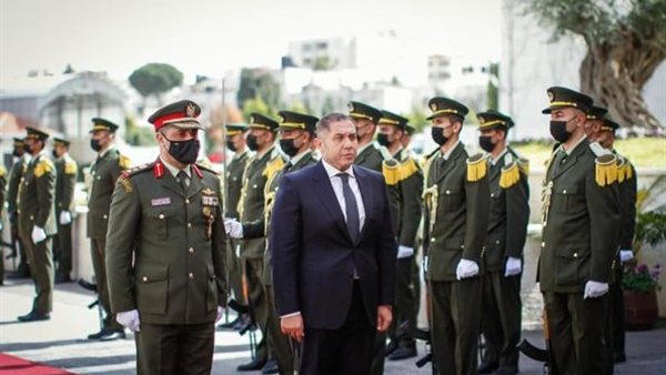 السفير طارق طايل