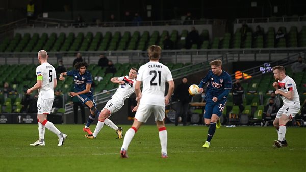 محمد النني لاعب أرسنال