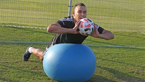 عصام الحضري