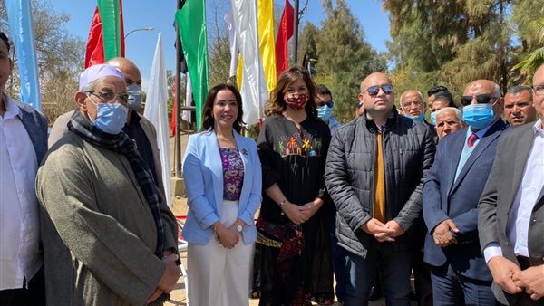 جولة وزيرة الهجرة