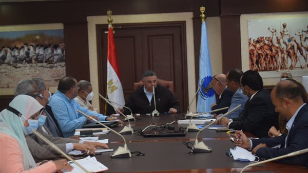 لقاء محافظ البحر