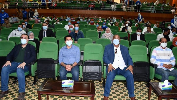 وزير الشباب والرياضة