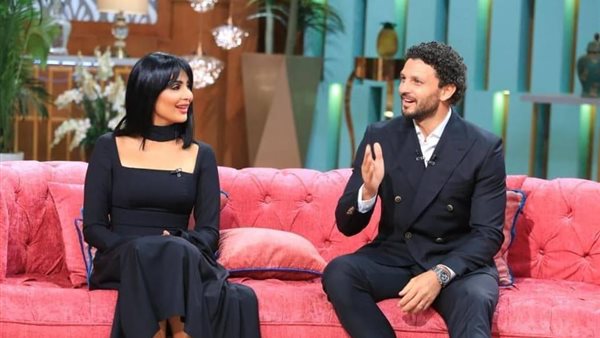 حسام غالى وزوجته