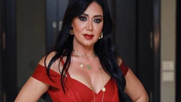 الفنانة رانيا يوسف