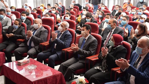 أشرف صبحي وزير الشباب