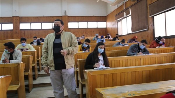 امتحانات الجامعات