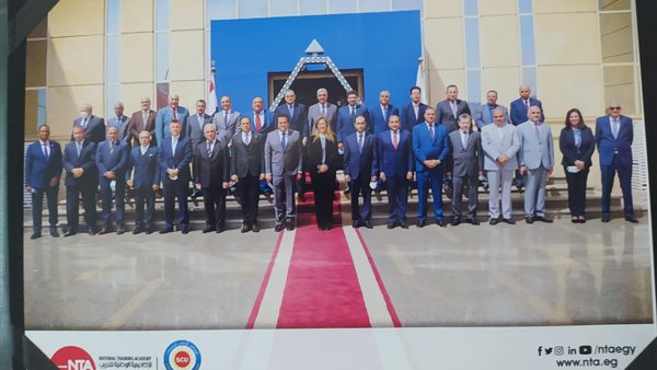 وزيرا التخطيط والتعليم