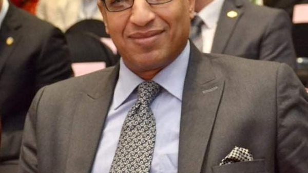  الدكتور بدوى شحات