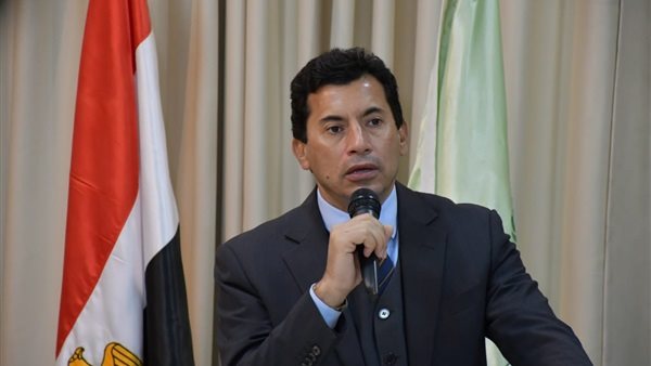 أشرف صبحي وزير الشباب