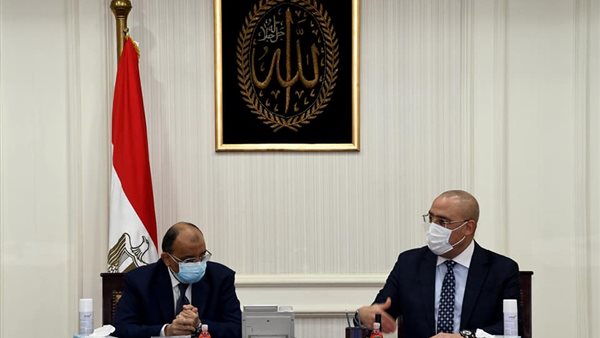 وزيرا الاسكان والتنمية