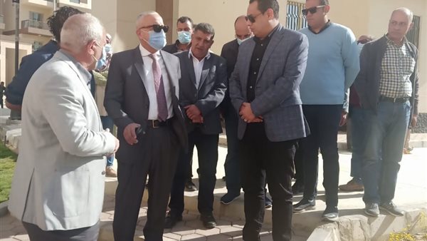 مسؤولوا الأسكان