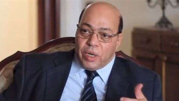  الدكتور شاكر عبد