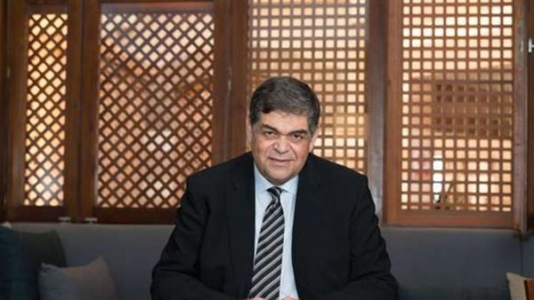  الدكتور أشرف حاتم