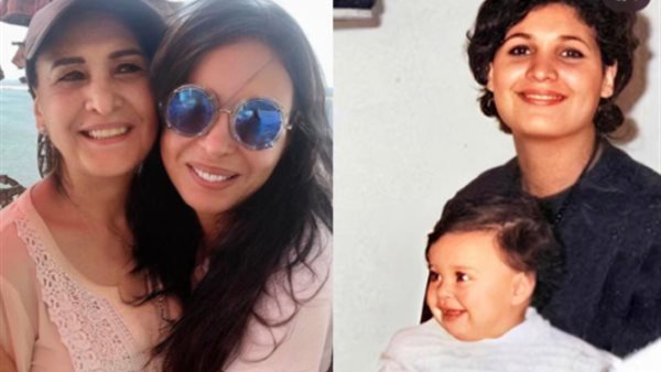 دينا ووالدتها 