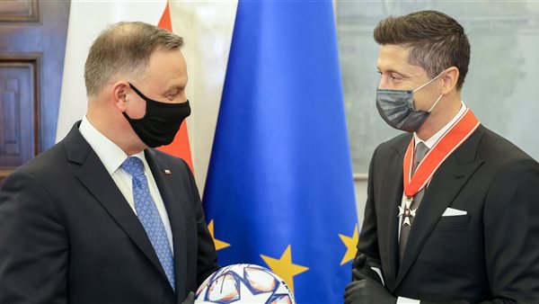 ليفاندوفسكي مع الرئيس