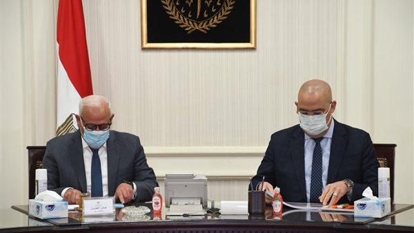 وزير الاسكان ومحافظ