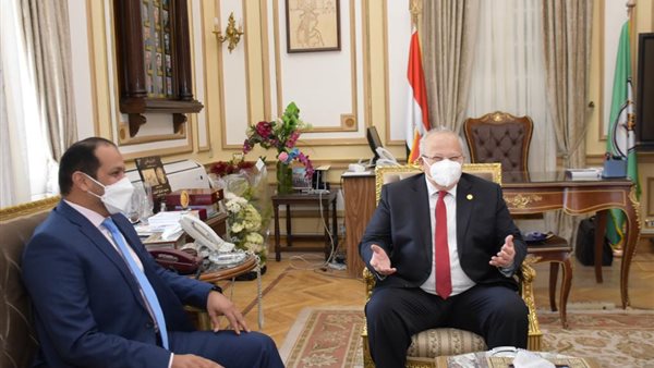  رئيس جامعة القاهرة
