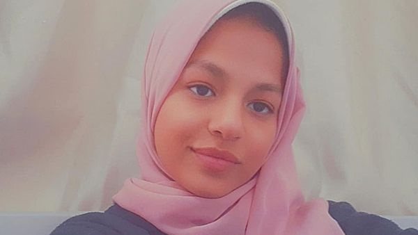 إحدى طلاب الأقصر