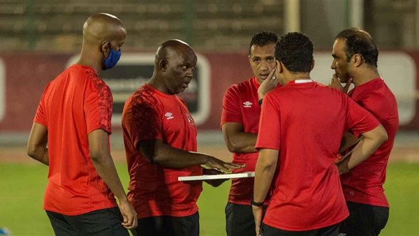 موسيماني مع جهازه