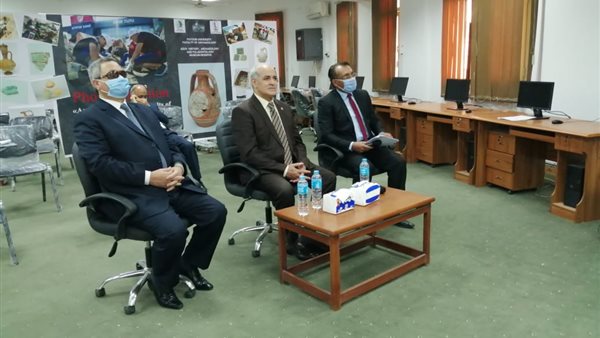 رئيس جامعة الفيوم