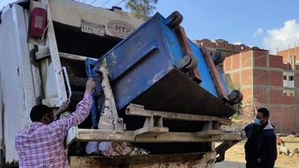 جانب من أعمال رفع