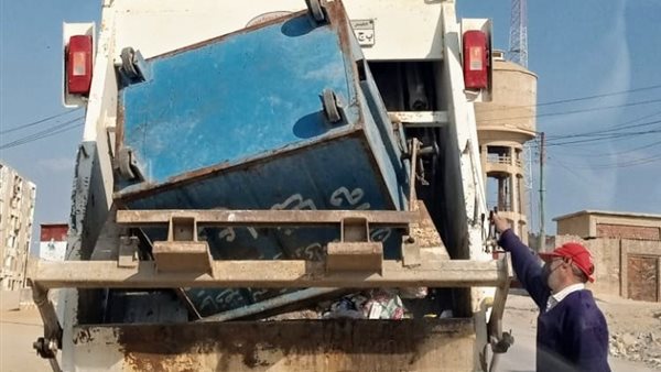 جانب من أعمال رفع