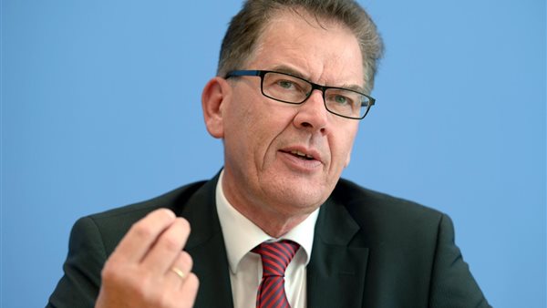 جيرد مولر، وزير التنمية