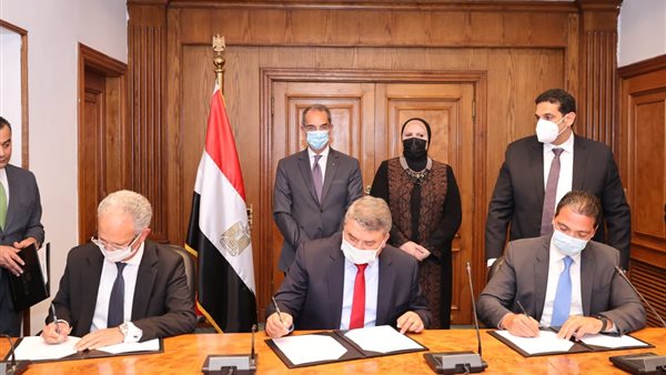 جانب من مراسم التوقيع