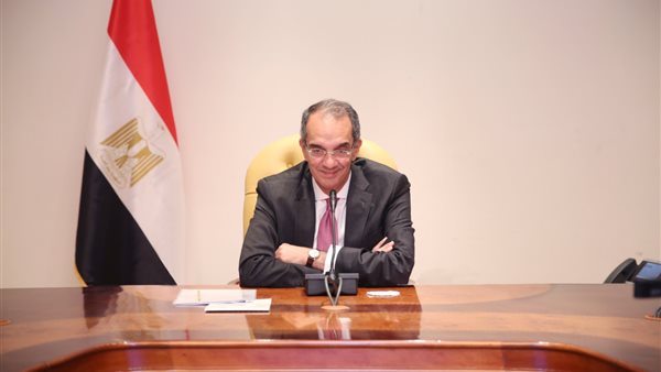 وزير الاتصالات عمرو