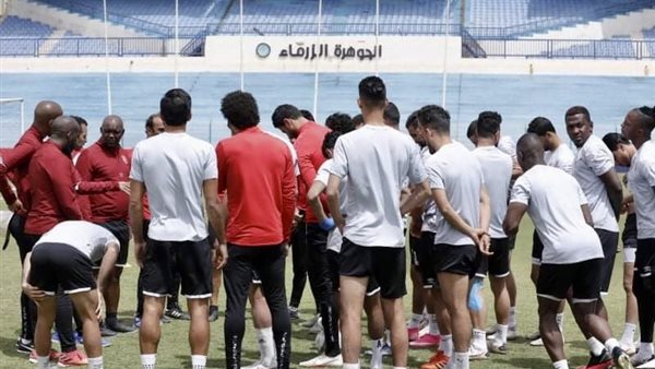 موسيمانى يحاضر لاعبى