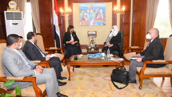 لقاء وزيرتى الهجرة