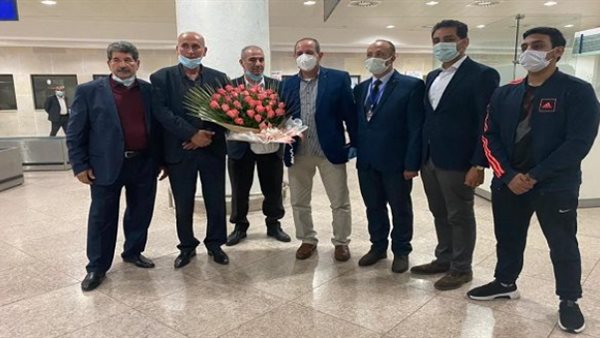 صورة مع سفير مصر