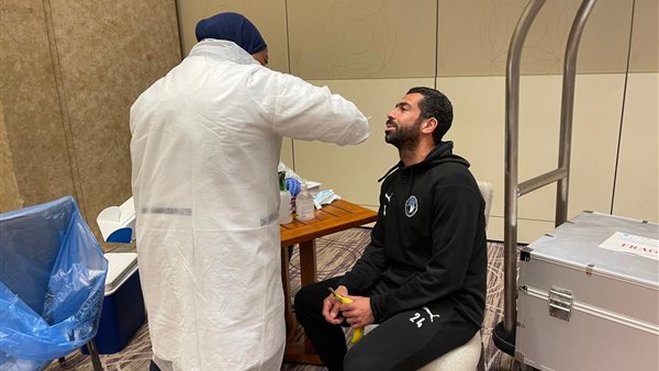 احمد فتحى يجرى المسحة