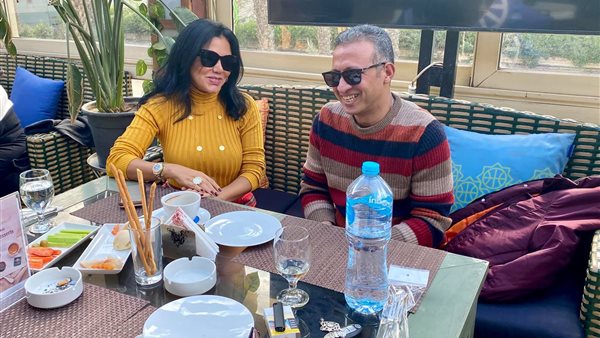 رانيا يوسف برفقة