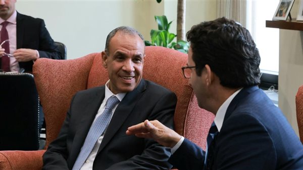 وزير الخارجية والهجرة